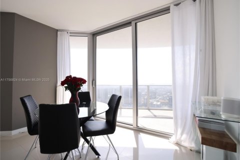 Condominio en venta en Miami, Florida, 2 dormitorios, 108.79 m2 № 1867575 - foto 18