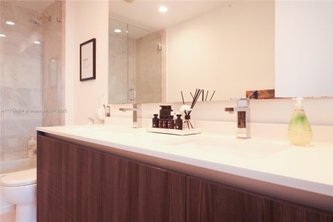 Condominio en venta en Miami, Florida, 2 dormitorios, 108.79 m2 № 1867575 - foto 29