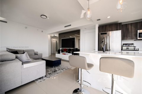 Condominio en venta en Miami, Florida, 2 dormitorios, 108.79 m2 № 1867575 - foto 12