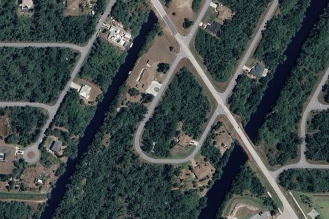 Land in Port Charlotte, Florida № 2162886 - photo 3