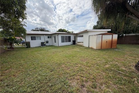 Casa en alquiler en Fort Lauderdale, Florida, 3 dormitorios, 112.41 m2 № 2007432 - foto 29