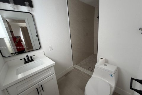 Casa en alquiler en Fort Lauderdale, Florida, 3 dormitorios, 112.41 m2 № 2007432 - foto 12