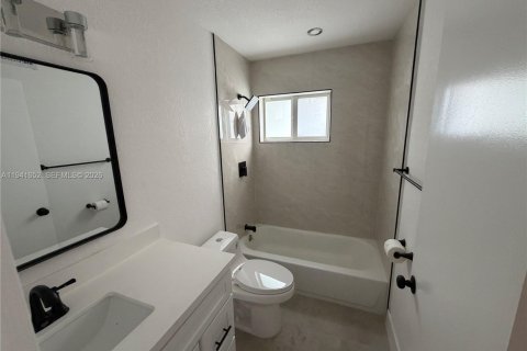 Casa en alquiler en Fort Lauderdale, Florida, 3 dormitorios, 112.41 m2 № 2007432 - foto 20