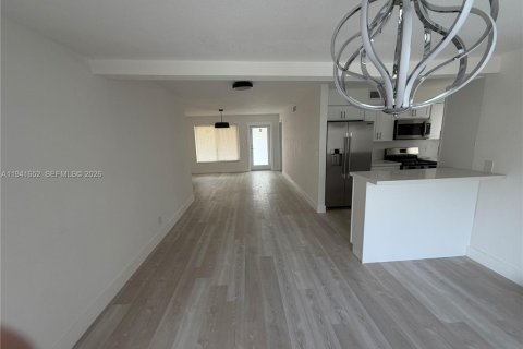 Casa en alquiler en Fort Lauderdale, Florida, 3 dormitorios, 112.41 m2 № 2007432 - foto 27