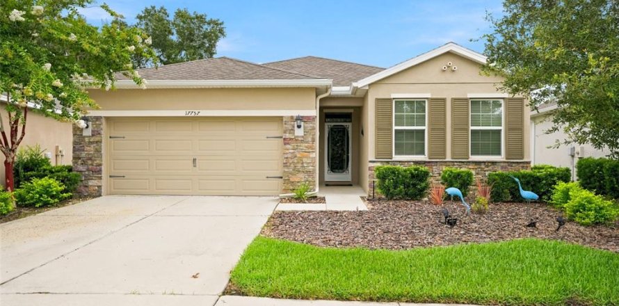 House in Brooksville, Florida 4 bedrooms, 191.84 sq.m. № 2198522