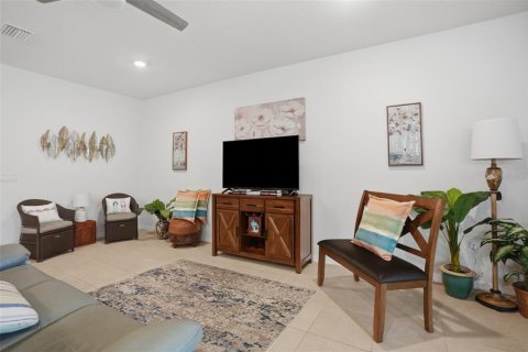 House in Brooksville, Florida 4 bedrooms, 191.84 sq.m. № 2198522 - photo 9