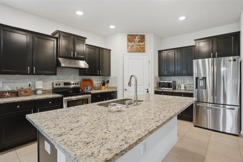 House in Brooksville, Florida 4 bedrooms, 191.84 sq.m. № 2198522 - photo 4