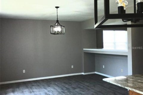House in Gibsonton, Florida 3 bedrooms, 255.48 sq.m. № 1573117 - photo 16