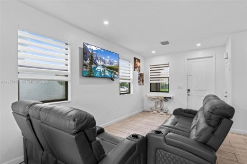 Villa ou maison à vendre à Homestead, Floride: 3 chambres, 124.02 m2 № 2011212 - photo 8