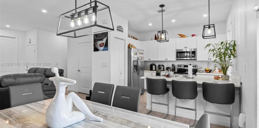 Villa ou maison à Homestead, Floride 3 chambres, 124.02 m2 № 2011212