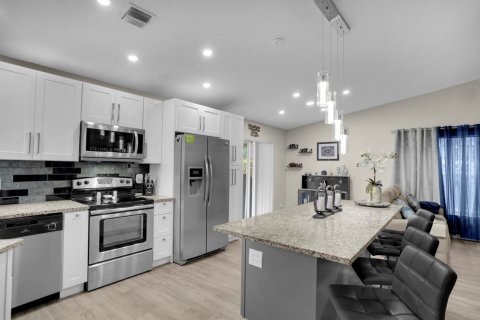 Casa en venta en West Palm Beach, Florida, 2 dormitorios, 106.56 m2 № 2088236 - foto 4