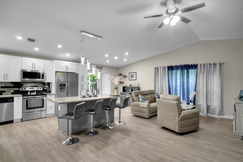 Casa en venta en West Palm Beach, Florida, 2 dormitorios, 106.56 m2 № 2088236 - foto 6