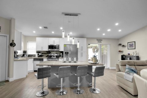 Casa en venta en West Palm Beach, Florida, 2 dormitorios, 106.56 m2 № 2088236 - foto 9