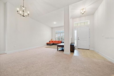 House in Ocala, Florida 4 bedrooms, 278.71 sq.m. № 1906276 - photo 10