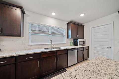 House in Ocala, Florida 4 bedrooms, 278.71 sq.m. № 1906276 - photo 20