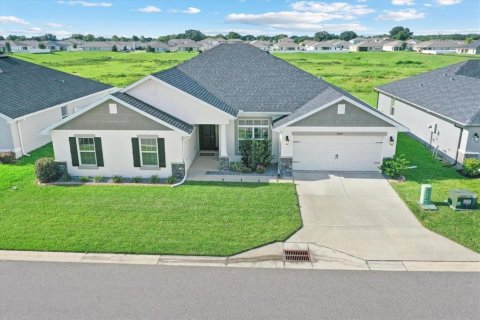 House in Ocala, Florida 4 bedrooms, 278.71 sq.m. № 1906276 - photo 1