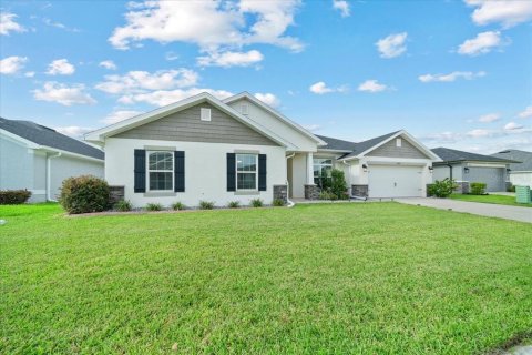 House in Ocala, Florida 4 bedrooms, 278.71 sq.m. № 1906276 - photo 2