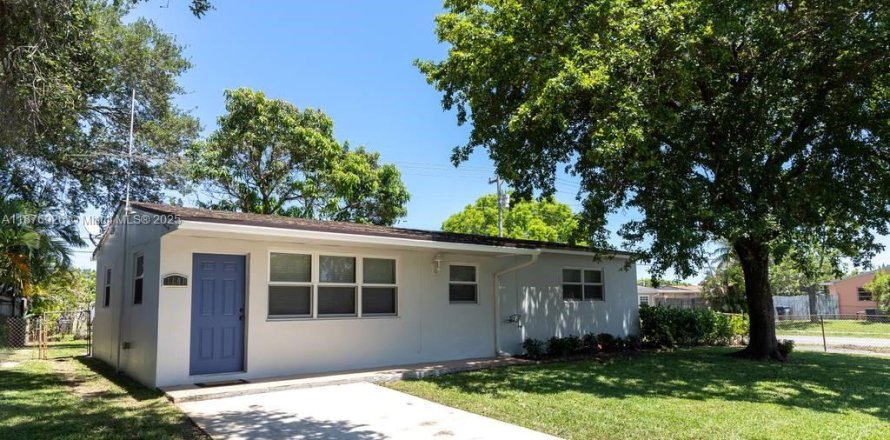 Villa ou maison à Hollywood, Floride 3 chambres, 94.02 m2 № 1924154