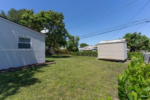 Villa ou maison à louer à Hollywood, Floride: 3 chambres, 94.02 m2 № 1924154 - photo 26