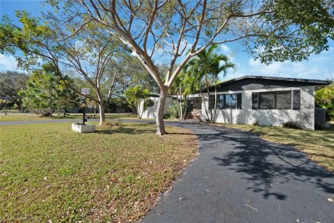 Купить виллу или дом в Пальметто-Бей, Флорида 4 спальни, 185.15м2, № 2026733 - фото 2