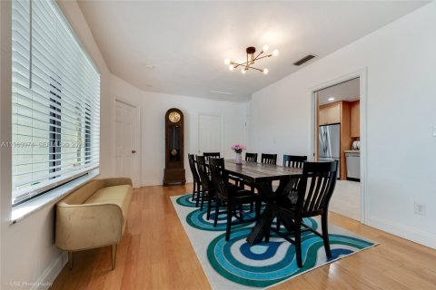 Купить виллу или дом в Пальметто-Бей, Флорида 4 спальни, 185.15м2, № 2026733 - фото 14