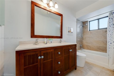 Купить виллу или дом в Пальметто-Бей, Флорида 4 спальни, 185.15м2, № 2026733 - фото 19