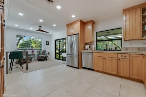 Купить виллу или дом в Пальметто-Бей, Флорида 4 спальни, 185.15м2, № 2026733 - фото 10