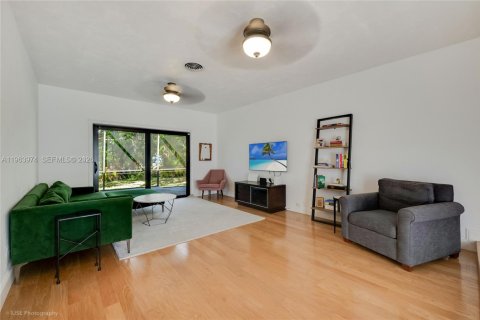 Купить виллу или дом в Пальметто-Бей, Флорида 4 спальни, 185.15м2, № 2026733 - фото 15