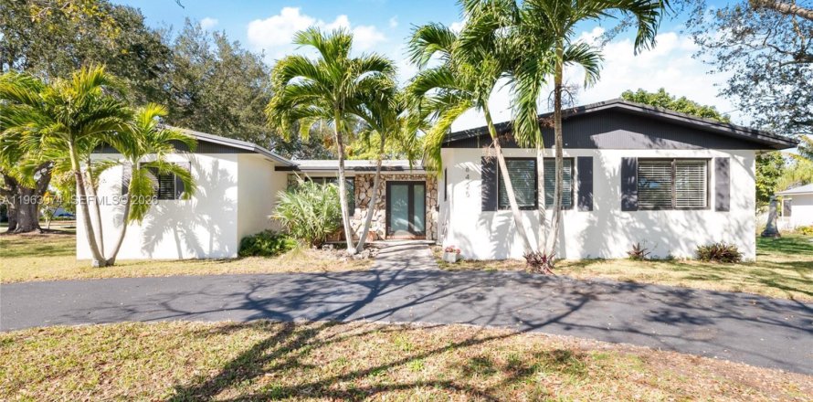 Дом в Пальметто-Бей, Флорида 4 спальни, 185.15м2 № 2026733