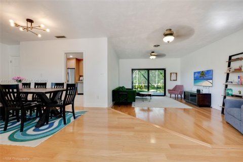 Купить виллу или дом в Пальметто-Бей, Флорида 4 спальни, 185.15м2, № 2026733 - фото 5