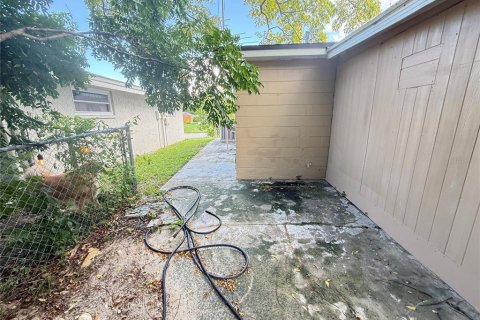 Casa en venta en Port Richey, Florida, 3 dormitorios, 115.11 m2 № 1879115 - foto 11