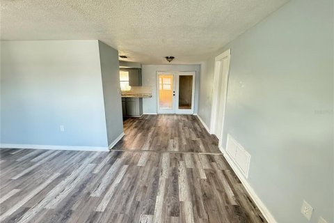 Casa en venta en Port Richey, Florida, 3 dormitorios, 115.11 m2 № 1879115 - foto 22