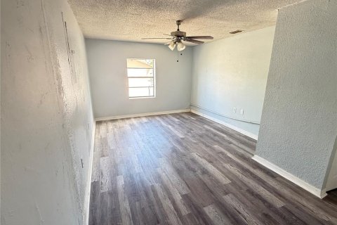Casa en venta en Port Richey, Florida, 3 dormitorios, 115.11 m2 № 1879115 - foto 9