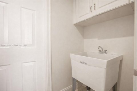 Villa ou maison à louer à Weston, Floride: 3 chambres, 141.4 m2 № 2086211 - photo 21