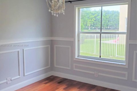 Villa ou maison à louer à Weston, Floride: 3 chambres, 141.4 m2 № 2086211 - photo 19