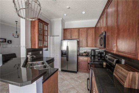 Villa ou maison à louer à Weston, Floride: 3 chambres, 141.4 m2 № 2086211 - photo 9