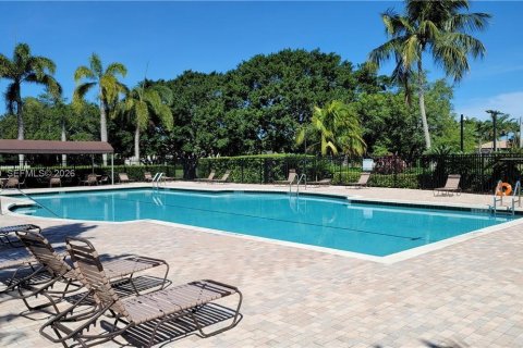 Villa ou maison à louer à Weston, Floride: 3 chambres, 141.4 m2 № 2086211 - photo 28