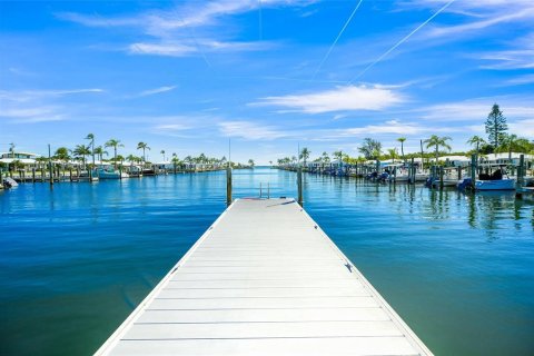 Condo in Longboat Key, Florida, 2 bedrooms  № 1797914 - photo 29
