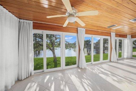Condo in Longboat Key, Florida, 2 bedrooms  № 1797914 - photo 5