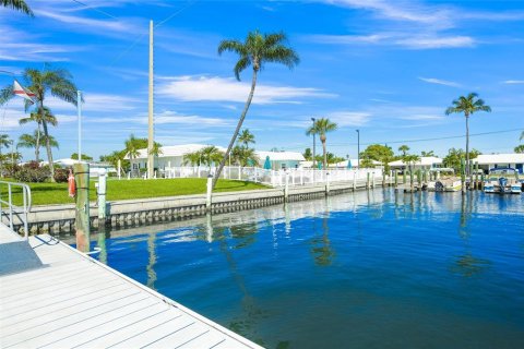 Condo in Longboat Key, Florida, 2 bedrooms  № 1797914 - photo 26