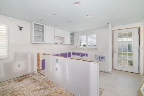 Condo in Longboat Key, Florida, 2 bedrooms  № 1797914 - photo 8