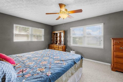 House in Dade City, Florida 2 bedrooms, 176.98 sq.m. № 1876439 - photo 6