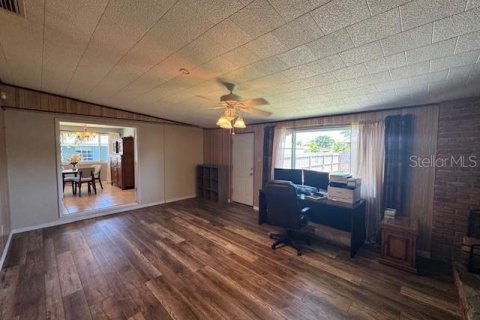 House in Saint Petersburg, Florida 3 bedrooms, 170.75 sq.m. № 1801541 - photo 15