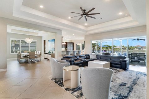 Villa ou maison à vendre à Palm Beach Gardens, Floride: 3 chambres, 315.59 m2 № 2246495 - photo 4