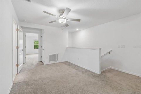 Townhouse in Wesley Chapel, Florida 3 bedrooms, 154.78 sq.m. № 2207696 - photo 25