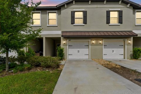 Townhouse in Wesley Chapel, Florida 3 bedrooms, 154.78 sq.m. № 2207696