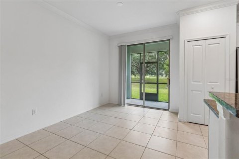 Townhouse in Wesley Chapel, Florida 3 bedrooms, 154.78 sq.m. № 2207696 - photo 21