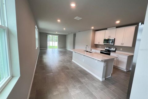 House in Winter Haven, Florida 4 bedrooms, 156.08 sq.m. № 2277695 - photo 6
