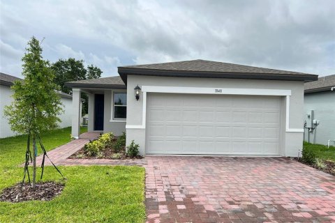 House in Winter Haven, Florida 4 bedrooms, 156.08 sq.m. № 2277695