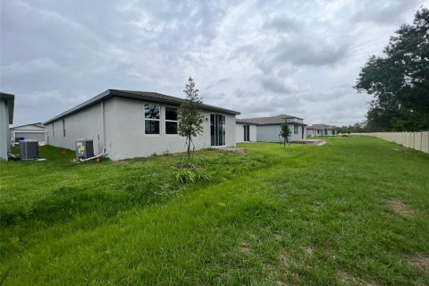 House in Winter Haven, Florida 4 bedrooms, 156.08 sq.m. № 2277695 - photo 25